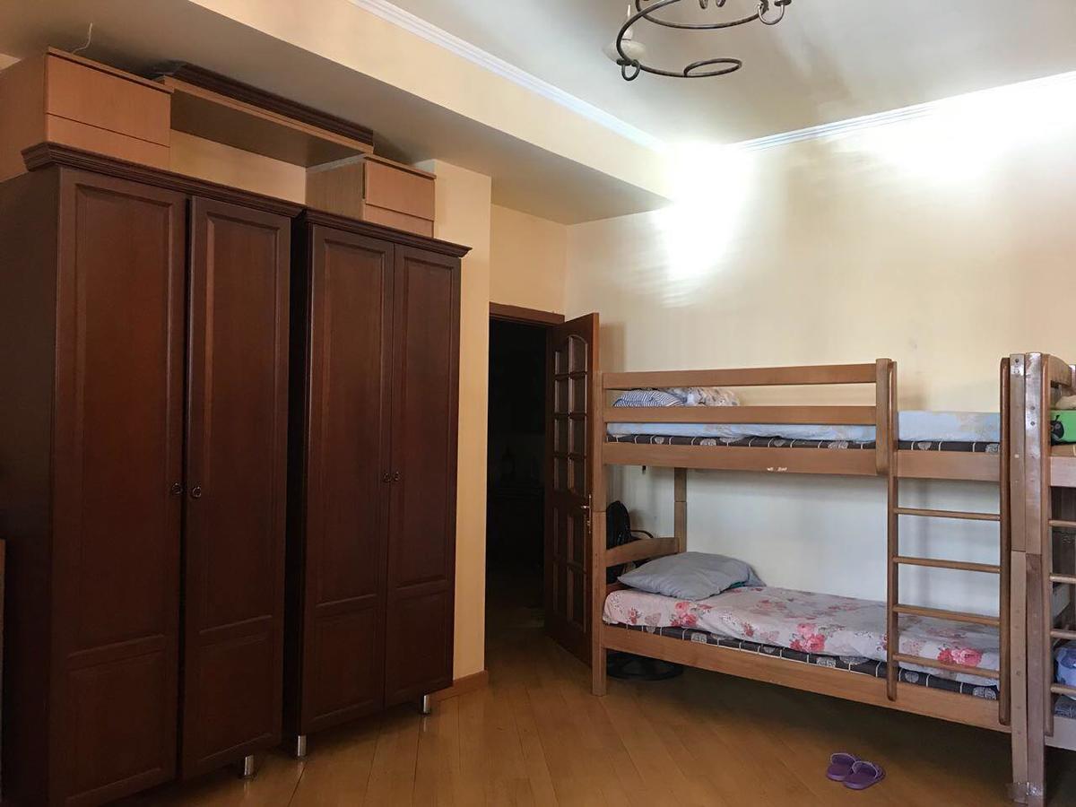 يريفان Little Manila Hostel & Tours N Ave المظهر الخارجي الصورة